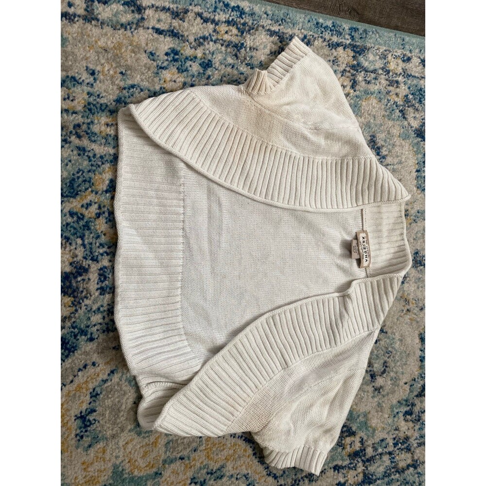 Knit short sleeve bolero